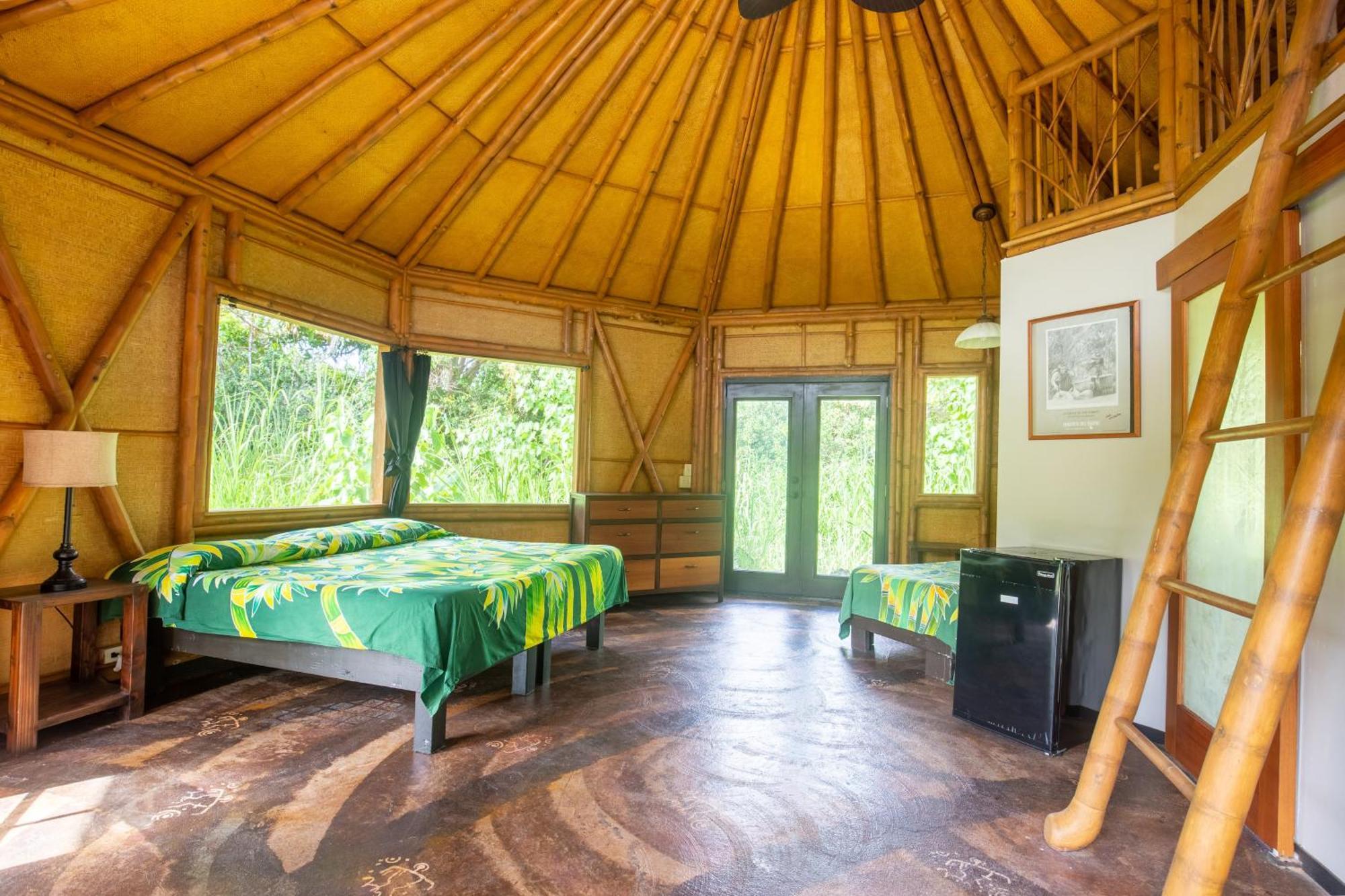 Kalani Oceanside Retreat *